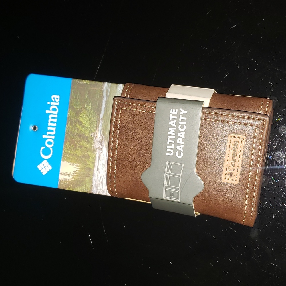 Columbia Trifold Brown Men's Wallet